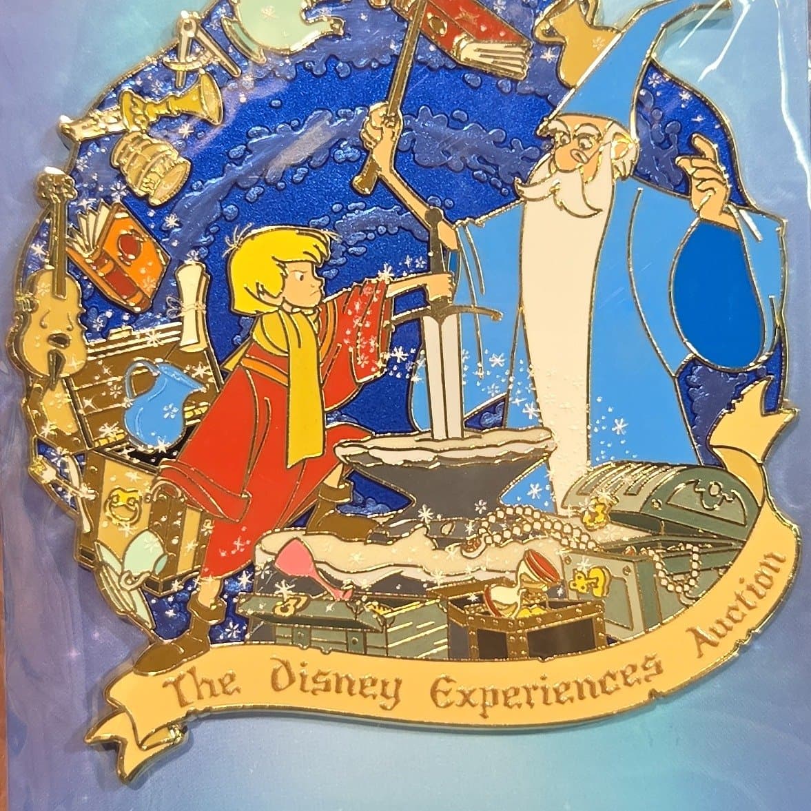 The Disney Experiences Auction Pin - The Sword in the Stone (Arthur & Merlin)