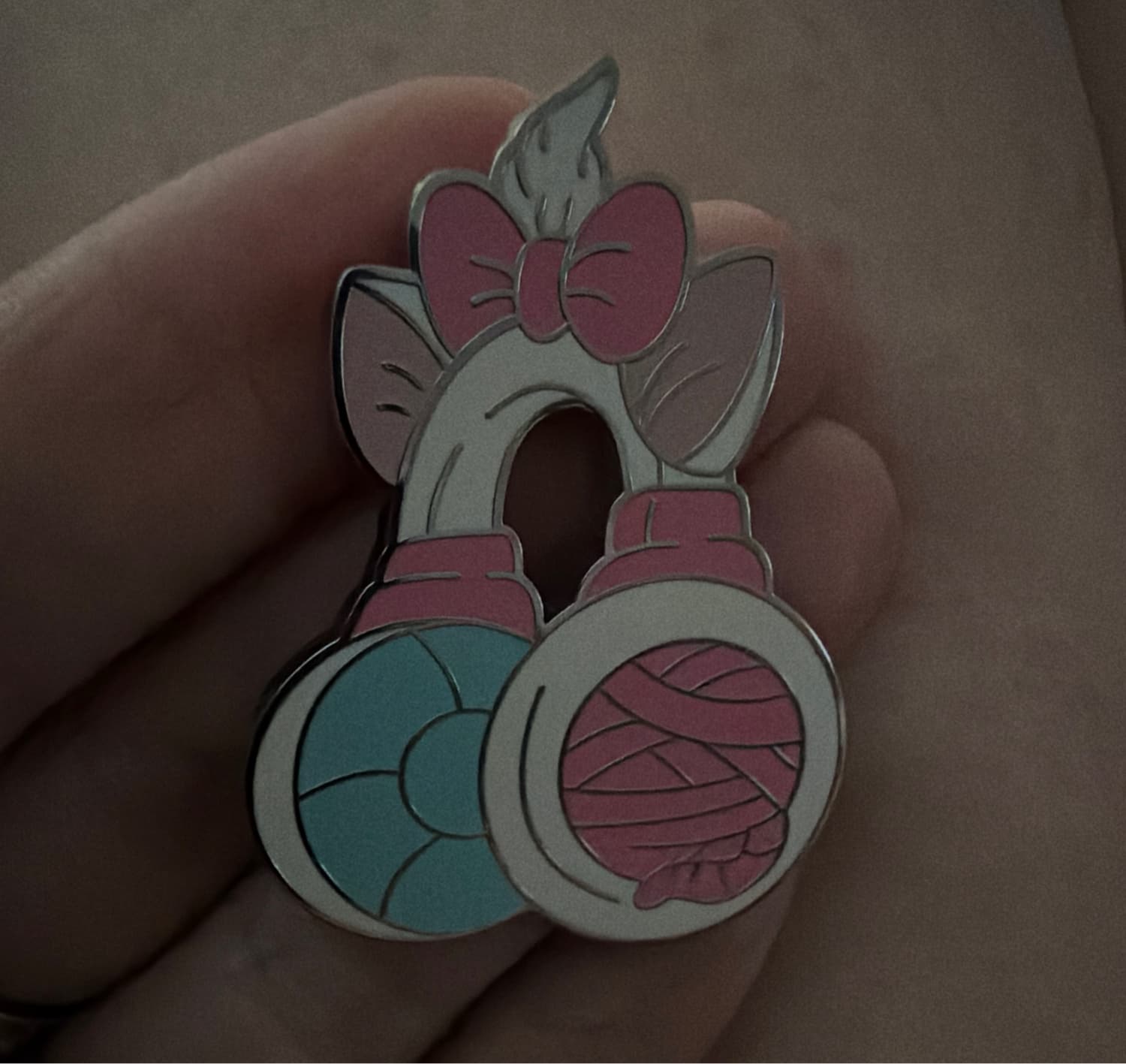Disney Magical Mystery Series 30 Pin Collection - Marie Headphones