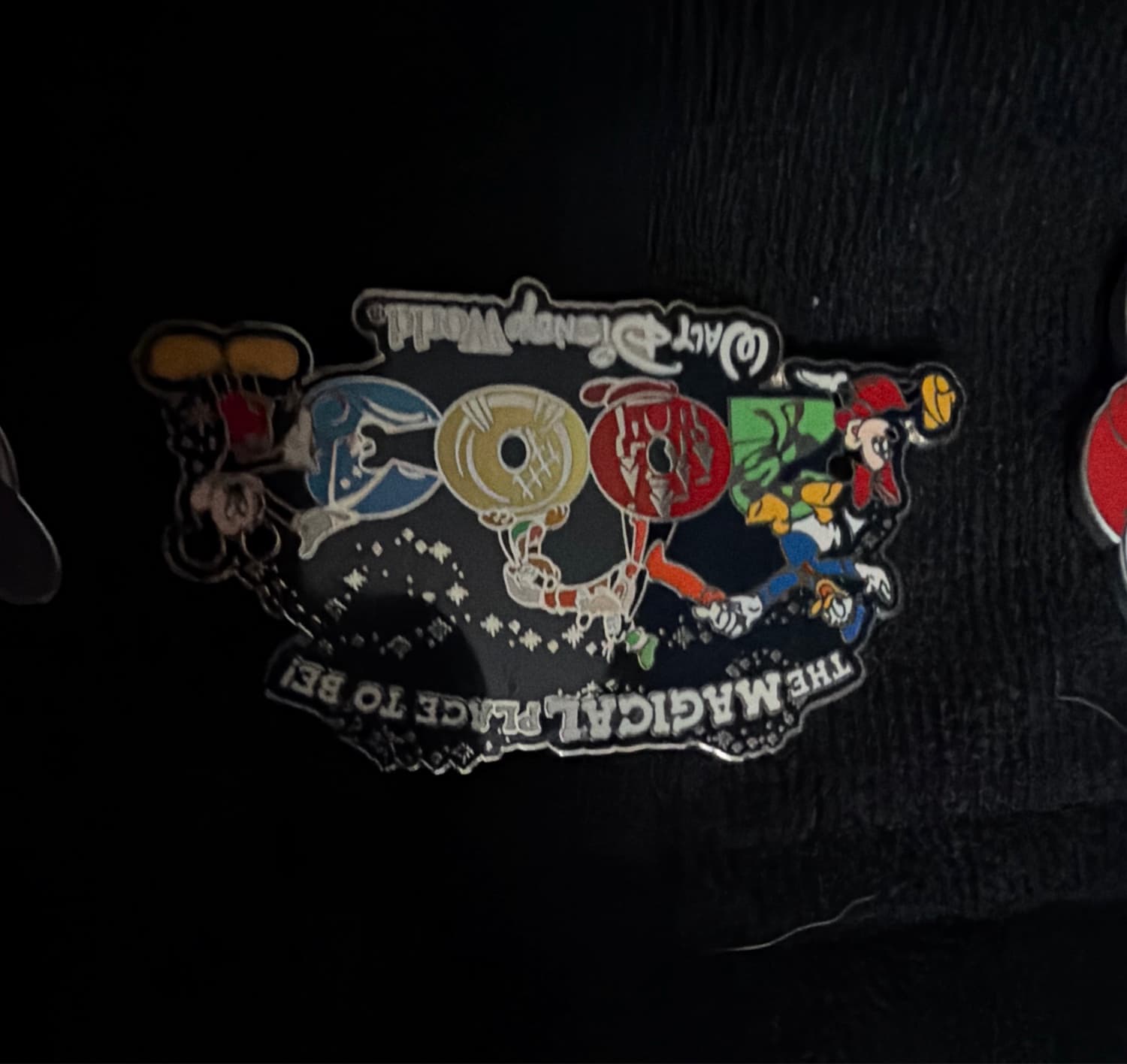 Mickey & Friends 2000 Walt Disney World The Magical Place To Be Pin