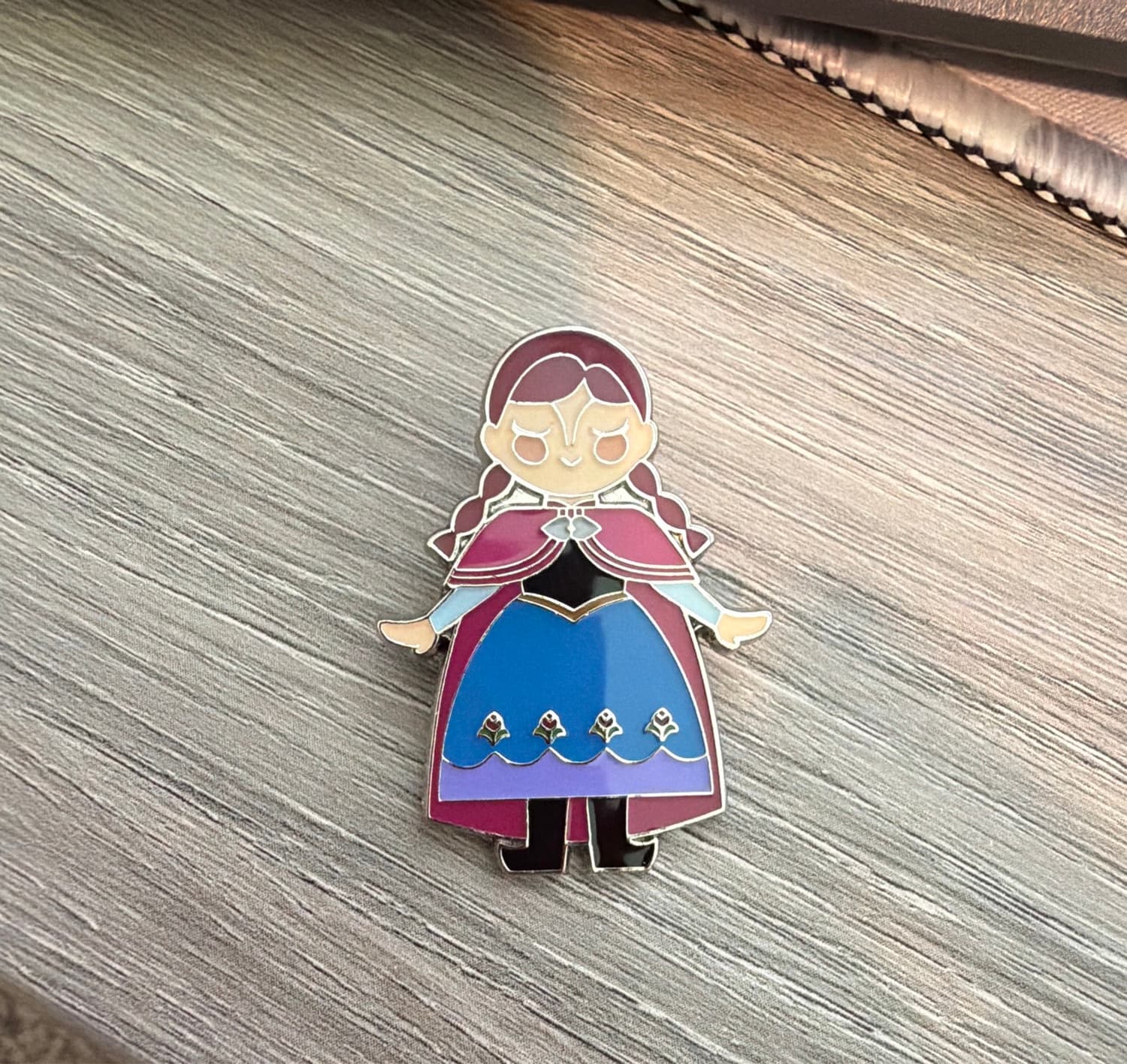 Anna Pin Frozen Journey Mystery Collection front