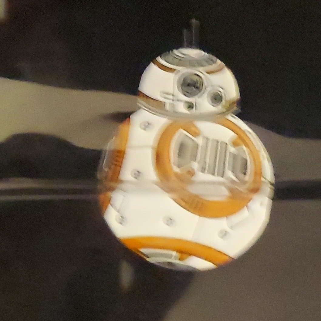 BB-8 Droid Depot Pin front