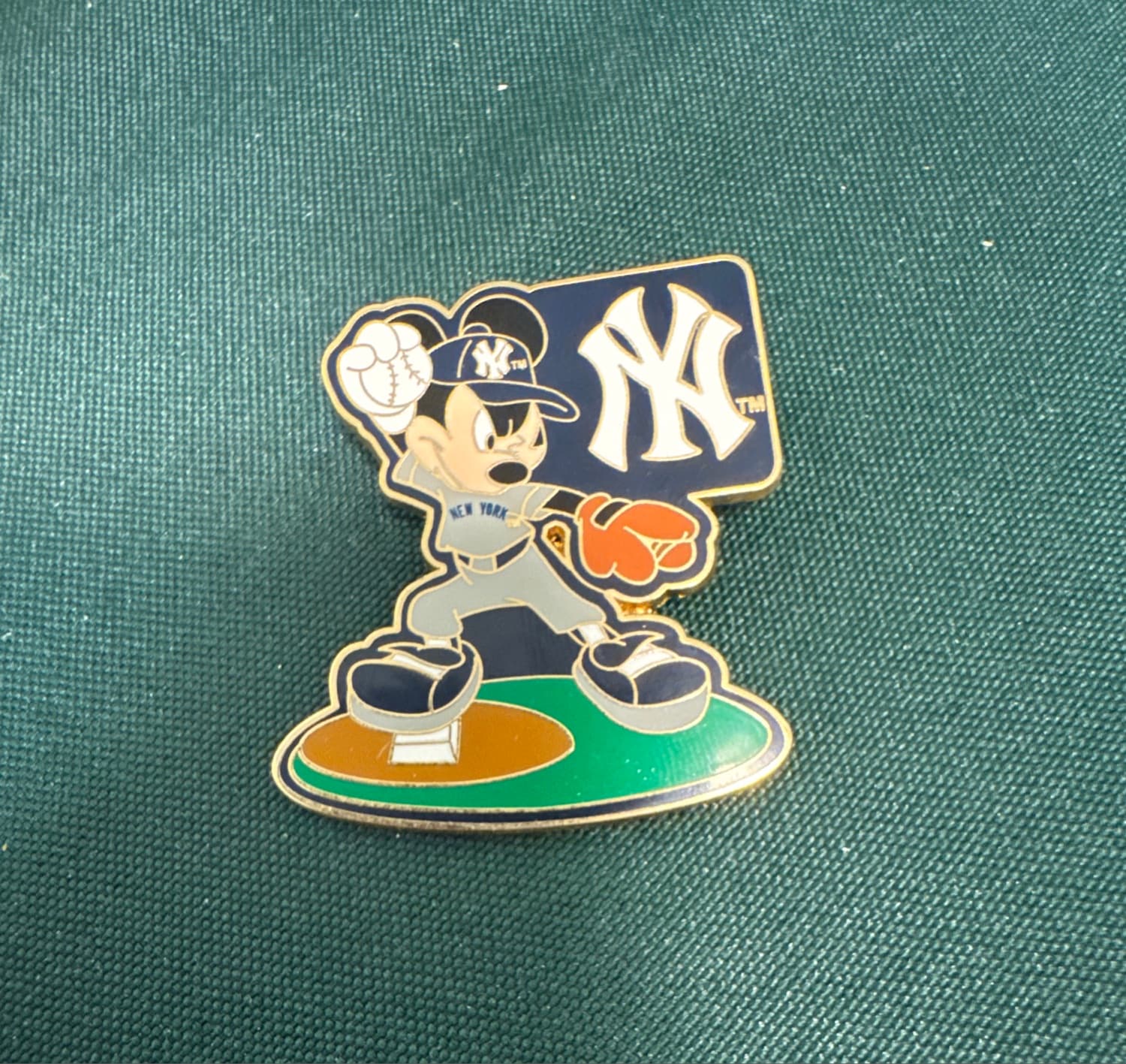Mickey Mouse - Major League Baseball Player - New York Yankees front