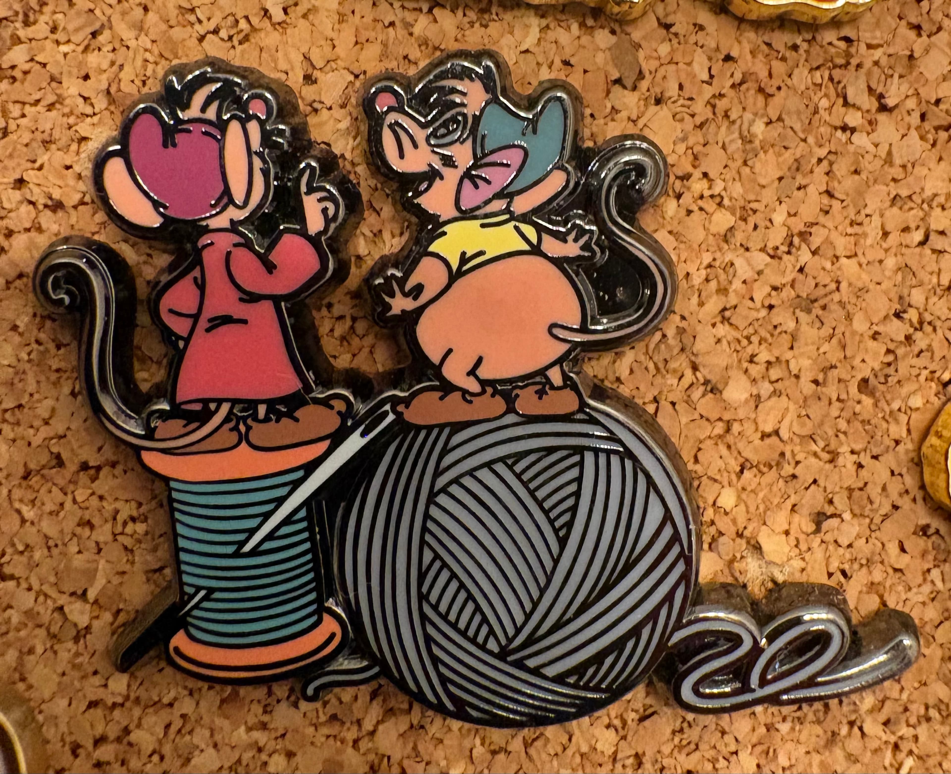 Loungefly Jaq & Gus - Princess Manga Style Cinderella Pin
