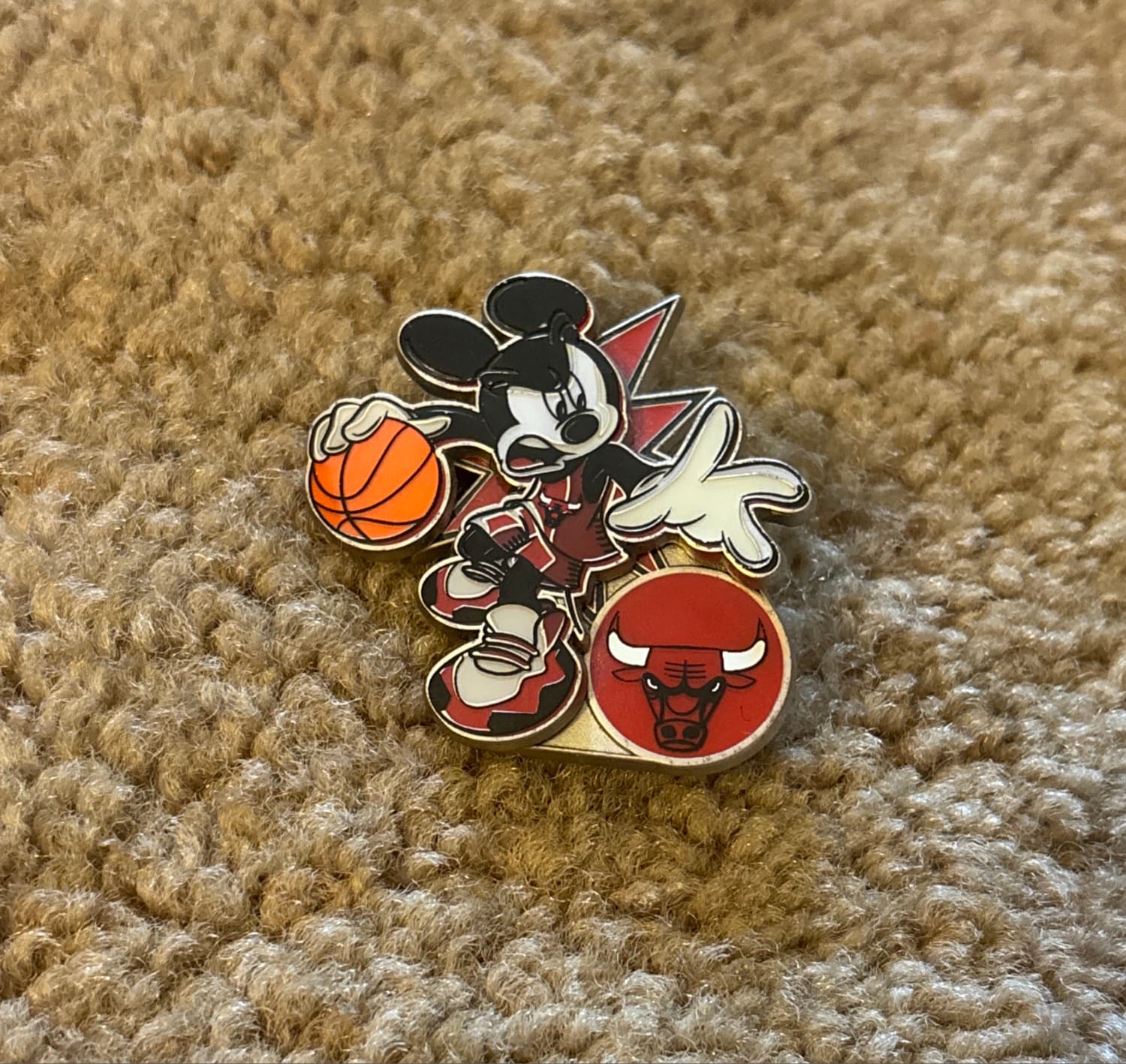 Mickey Mouse NBA Experience Pin - Chicago Bulls