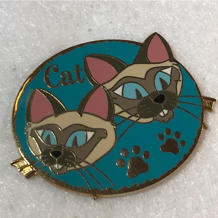Si and Am, a 2002 Walt Disney World Cast Lanyard pin