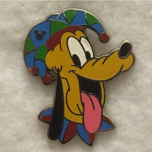 Hidden Mickey 2015 DLR - Mardi Gras - Pluto front